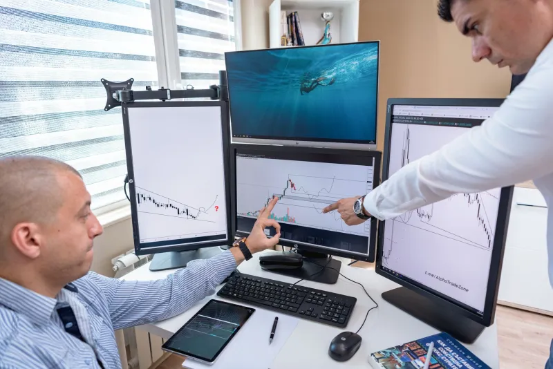 Drowning in Dashboards: How Measurement Overload Is Paralyzing Enterprise Decision-Making